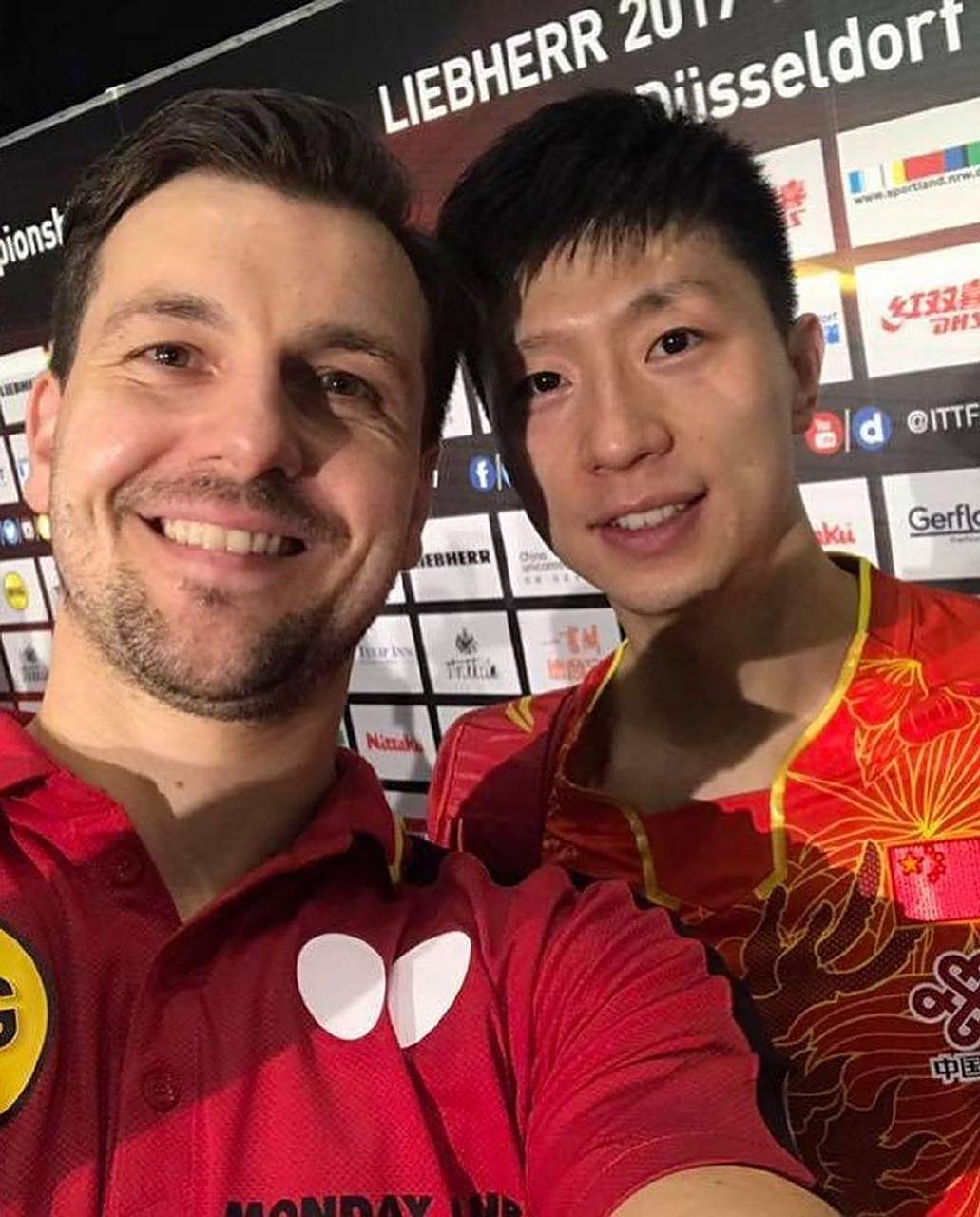 日本乒乓球队险胜德国乒乓球队，波尔送出助攻