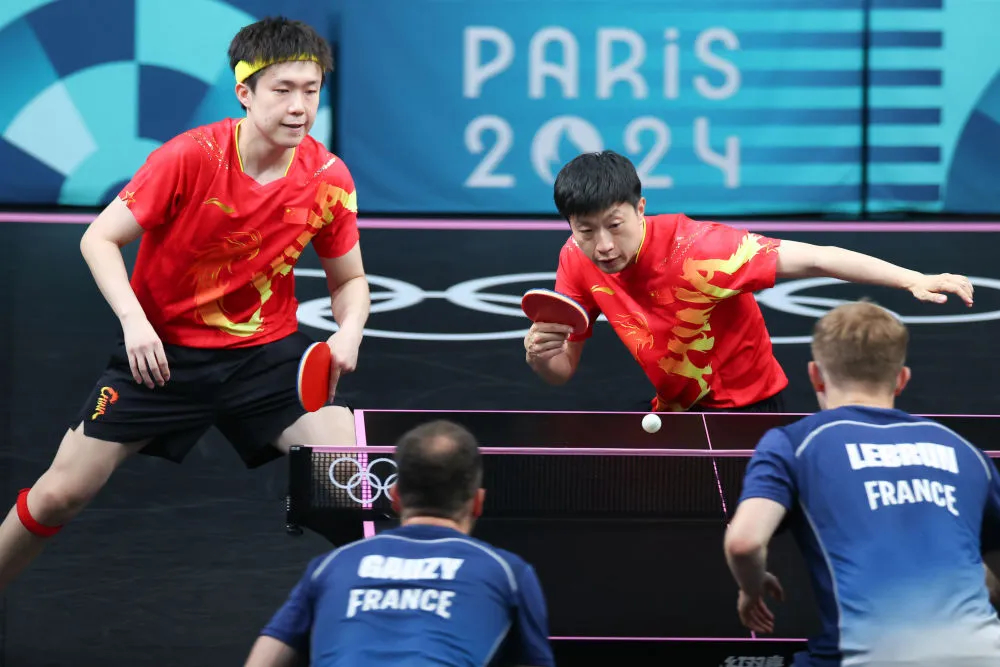 爱游戏官方-奥地利队轻取法国队，马龙扛起全队