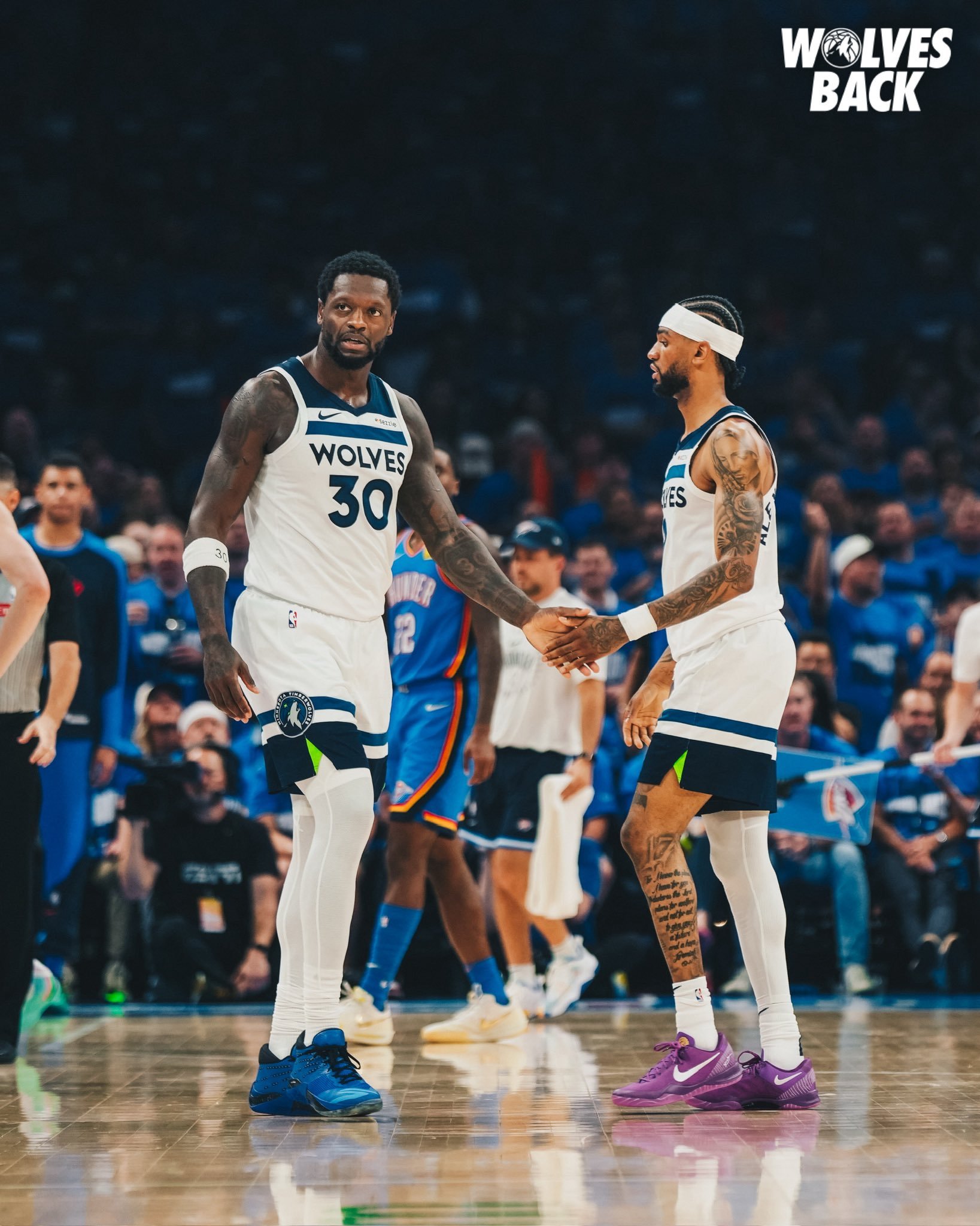 雷霆完胜雄鹿，詹姆斯状态火热