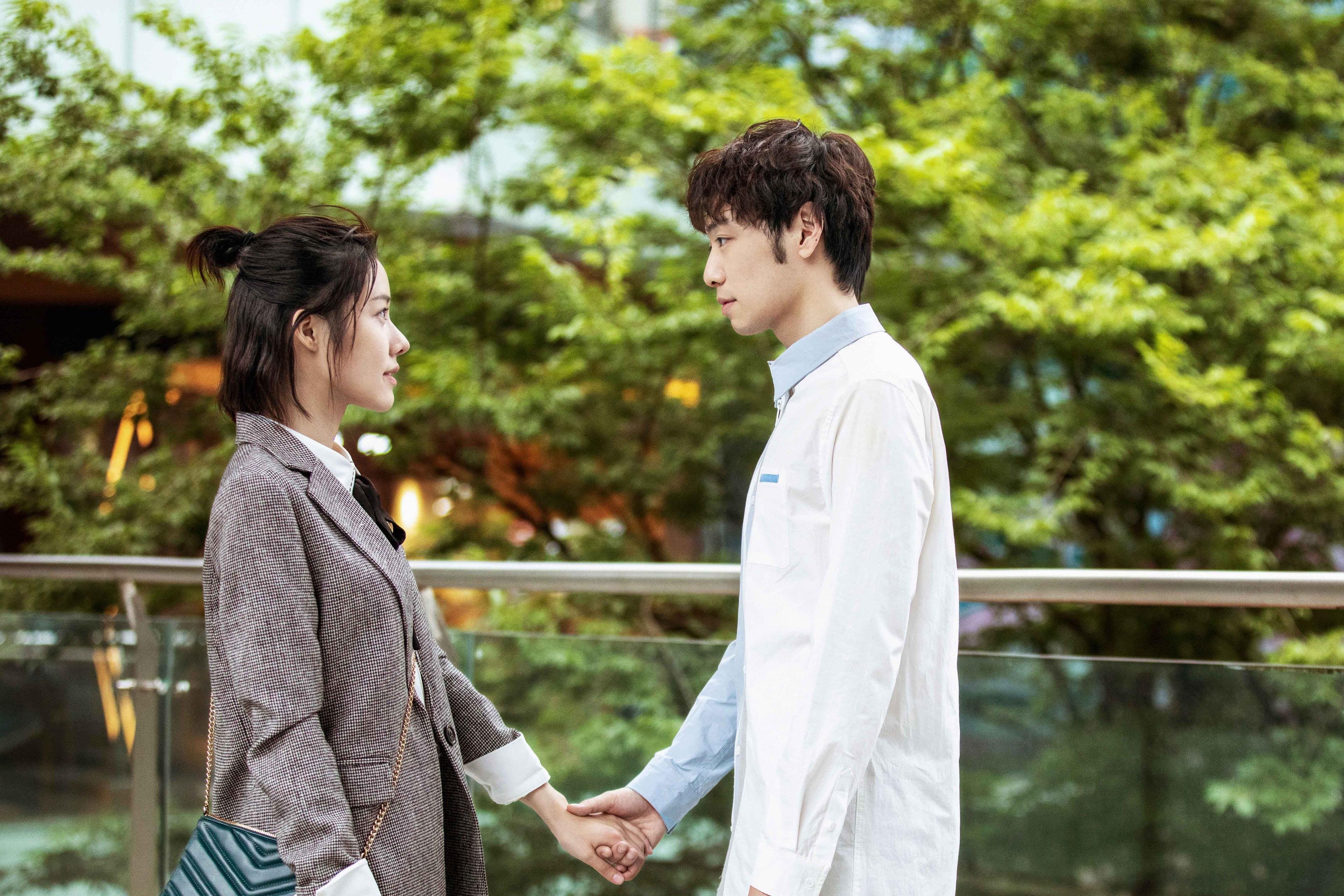 双线风暴，埃及足球冲垮爱尔兰，萨内F1街道赛接管比赛