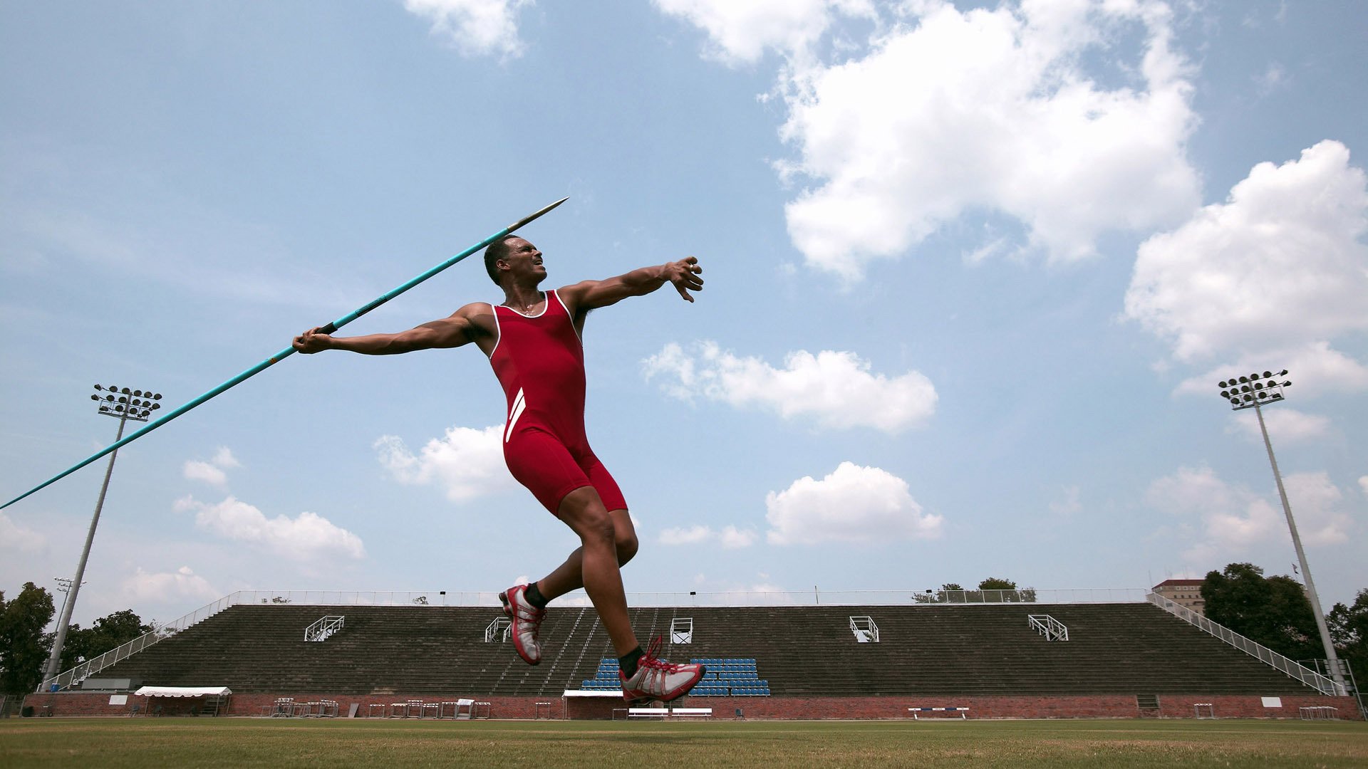 阿尔卑斯山与富士山之间，斯通斯用一记头槌砸碎了心魔的封印